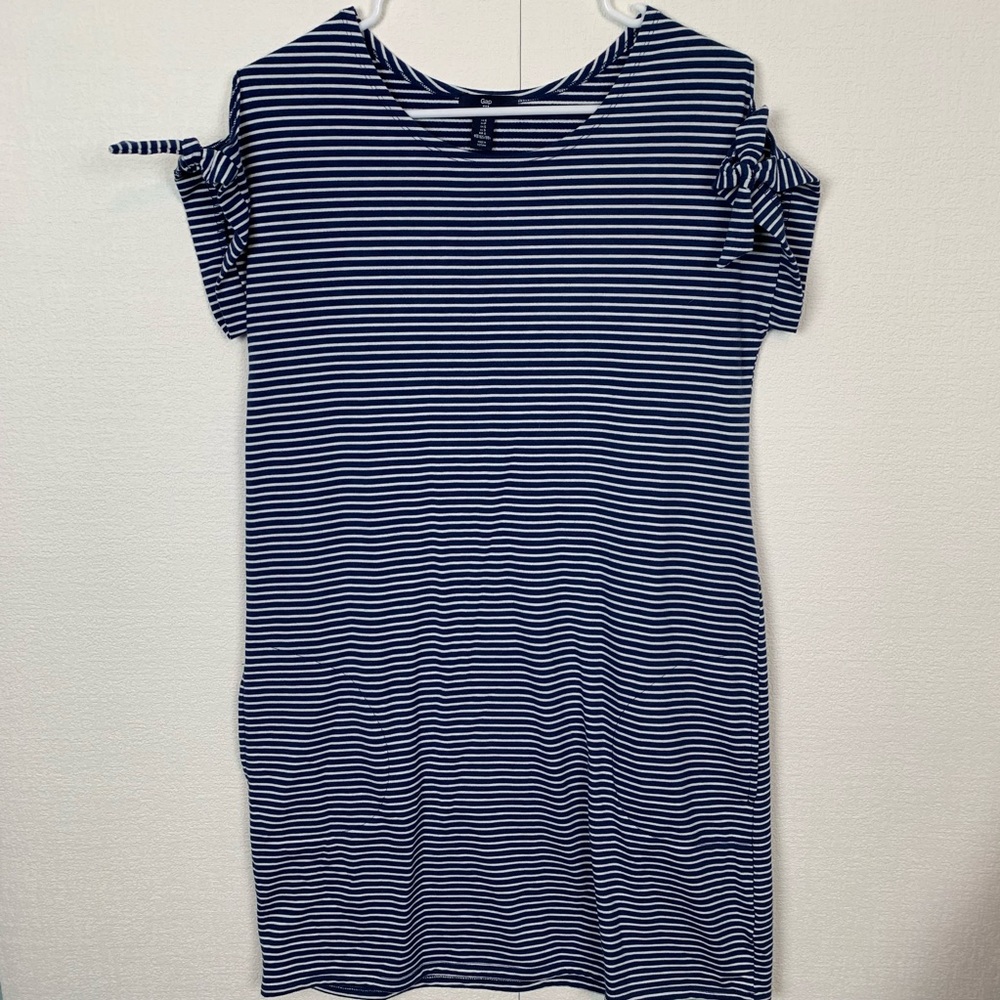 Gap Cold Shoulder W/pockets Dress